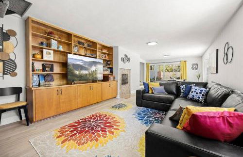 Disneyland close FAMILY home! - Photo 3