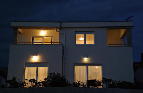 House Natali 70m from the beach - free EV top up - Photo 59