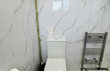 Swanky Dudley Retreat - Foto 20