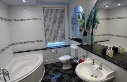 House - Sleeps 8 - Pet friendly - Garden - Parking - Foto 11