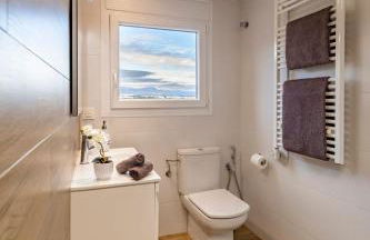 Apartamento con terraza, vistas playa y montaña - Foto 19