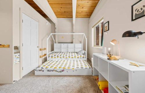 Tahoe City Retreat - For 8 - Foto 40