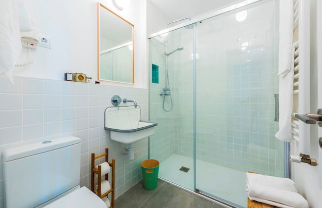 Be Mate Gran Vía Suites - Photo 75