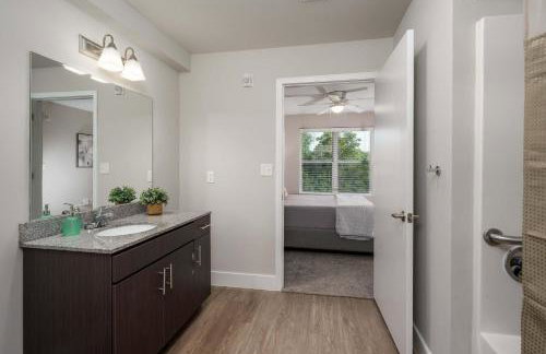 5th Quarter at Watercress- 0 9 Miles to UA- 2 BR 2 BA- Riverfront - Foto 27