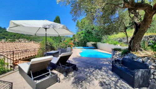 Les Restanques de Toucas - Studio dans villa avec jardin et piscine partagée - Foto 2, Garden, Garden view