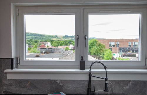 Modern 3 Bed Flat Balloch - Foto 9