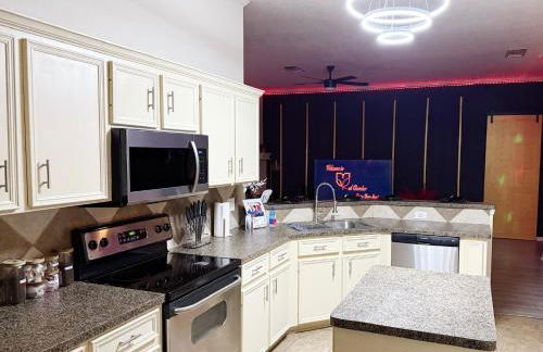 Red Chamber TX King Spa & Couples Retreat - Foto 15