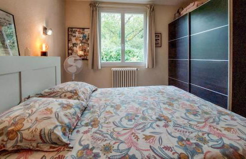 3 Bedroom Gorgeous Apartment In Confolens - Foto 20