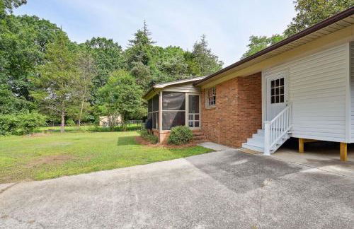 Greensboro Golf Getaway - 9 Mi to Downtown! - Foto 22