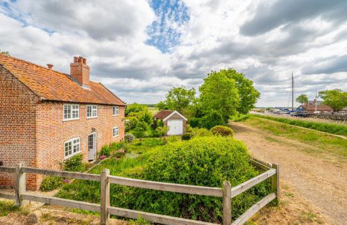 Stunning estuary views - Riverside Cottage - Foto 10