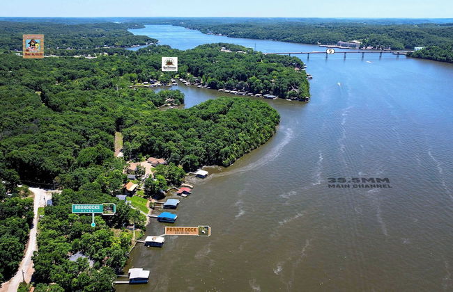 Boondock Bliss - Lakefront, Private Dock Sleeps 15! - Photo 30