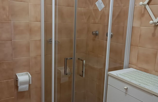 Seafront Apartment for Rent 6 Sleeps Skyscraper - Foto 9