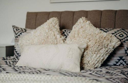 Elegant Barn Retreat with jacuzzi - Foto 20