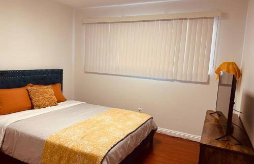 Charming 3BR Retreat near Disneyland Downtown LA! - Foto 12