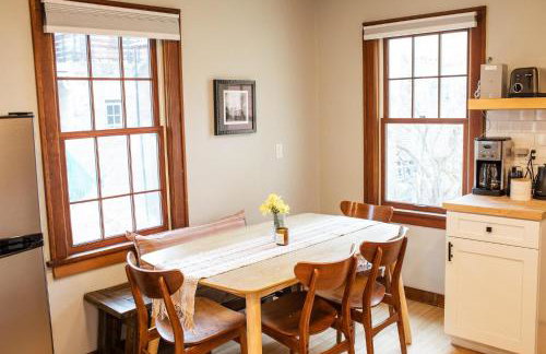 Cute 2-Bed Home, 3 Blocks From Downtown Bozeman, With A Large Yard! - Photo 7