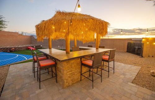 3400 SqFt House W/40Ft Heated Pool/Spa- Strip View - Photo 10