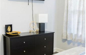 Spacious Three Bedroom Parma Home Sleeps six Near Cleveland - Foto 18