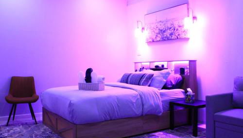 Entire studio with full kitchen and in-unit laundry - Foto 3