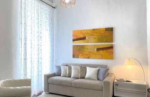 Villa Eugenia - Luxury Flat with Parking Space - Photo 7