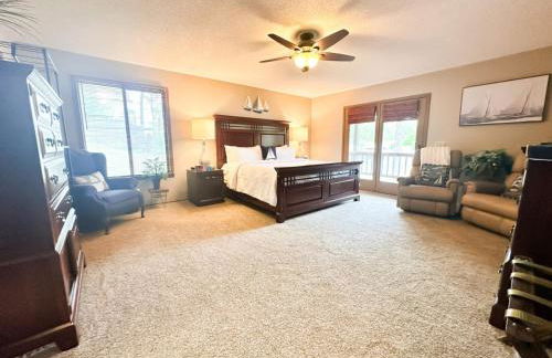 Lakefront Home 4Bed3BathDockFirepitGrill-12PP - Foto 18