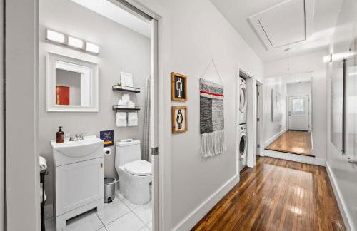 Classic Louisville Home with Contemporary Upgrades - Foto 22