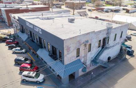 Downtown Urban Loft above Restaurants - Photo 4