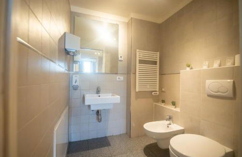 Loft Smart Parma l Wi-Fi Fibra, Indipendente, Perfetto per Business e Coppie - Photo 26