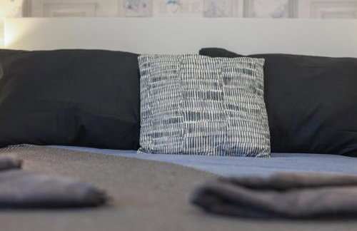 Spacious 4 Bedroom House with Parking - Foto 25