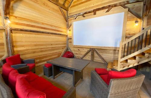 Timber & Tin H 2Bed 2Bath w Pool & Rooftop Deck - Foto 12