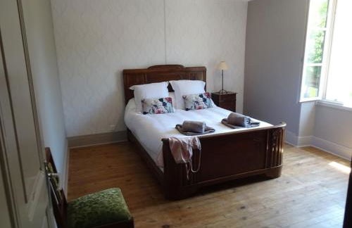 Domaine avec piscine à Milhac dans le Lot 4 étoiles 2 gîtes - Foto 9