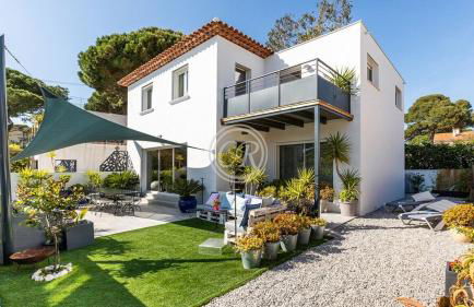 Superbe villa contemporaine PIED DANS L'EAU - Foto 1