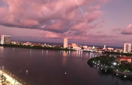 Aconchegante, ótima localização e vista para o mar - Foto 37