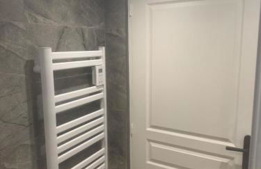 Wihi-Loges - Appartement grand studio, calme, centre ville de Nevers - Foto 5