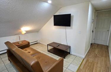 Suites on East Side near Whole Foods, Brown University, Miriam Hospital, MBTA, Downtown, - Photo 26