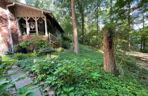 Mary's Place - Studio surrounded by nature but close to High Point - Photo 6