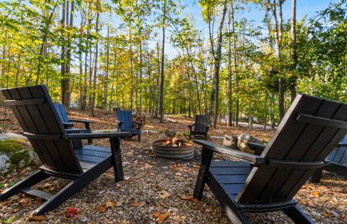 Retro Retreat with Hot Tub, Sauna & Arcade - Foto 41