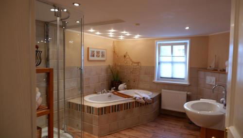 Fachwerkliebe Ornes 2 - Foto 5, towels, Shower