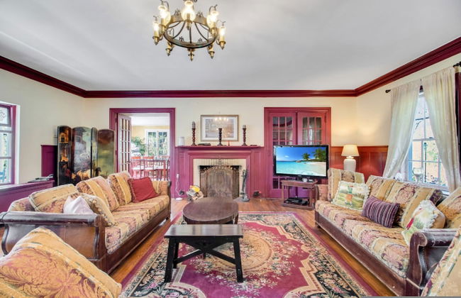 Jacuzzi - West Point - Family Friendly - Photo 2