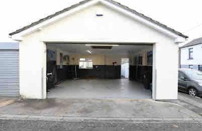 Gethin Lodge cosy Holiday cottage Near BPW with secure double garage with cctv sleeps up to 6 guests - Photo 1