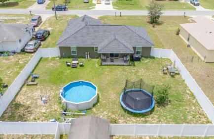 COZY home with fenced patio - Foto 40