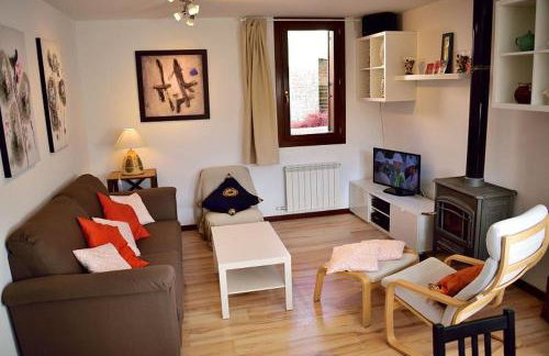 Casa El Parral 2 dormitorios a 30 min de Astun y Candanchu - Foto 2