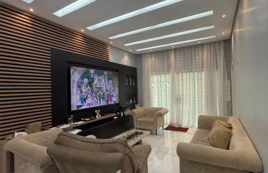 Linda e Confortável Casa - Foto 1