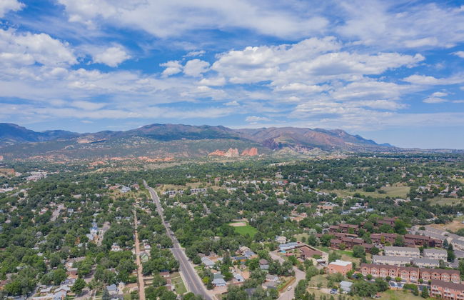 1893 Classic 4 Blocks From Great Dining & Shops - Photo 37