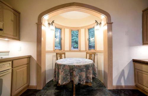 Breathtaking Cottage Rental on Castle Grounds Overlooking Lake George - Foto 40