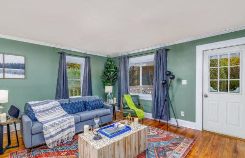 New River Gorge Cottage w Hot Tub, Fire Pit, Grill - Foto 3