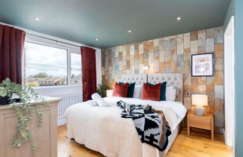 Stunning Bishop Auckland House with 5-bedrooms & 8 Beds Sleeps 12 with Free Parking by PureStay - Foto 40