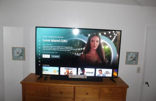 2 Bed 2 Bath Condo with Amenities - Foto 28