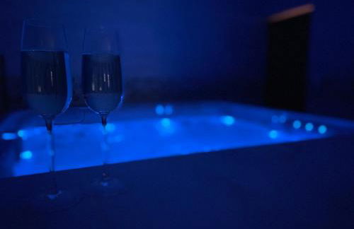 Un moment hors du temps - Jacuzzi - Billard -Baby-Foot- Parking - 167 - Foto 6