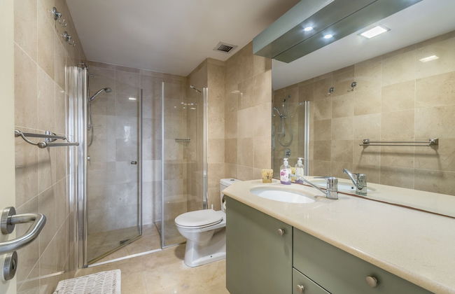 Beach Front By Ritz Hotel Pool Parking - Photo 25