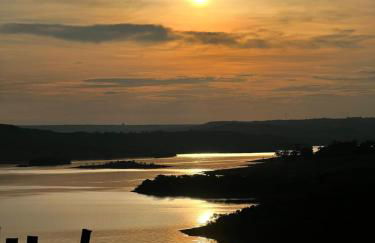 Chalé Mirante, piscina, cachoeira, lago e vista espetacular em Alexânia Goiás - Foto 26